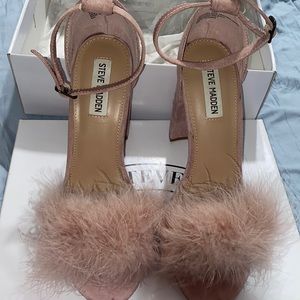 Steve Madden Carabu rose suede feathered heels